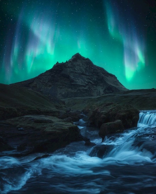 7. Joaquín Marco, Island