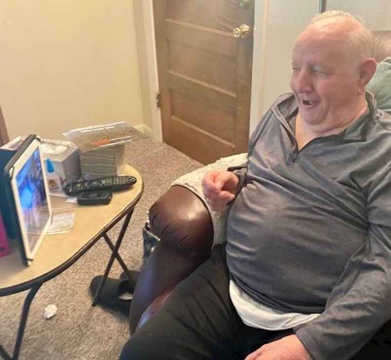 Prvi put koristi FaceTime.