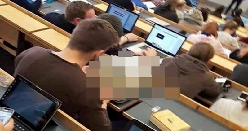 Ovo je pravi vintage tip, pogledajte što je donio u predavaonicu