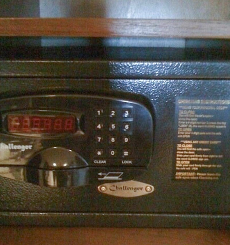 5. Moja je žena kupila kokice jer je mislila da naša hotelska soba ima mikrovalnu.