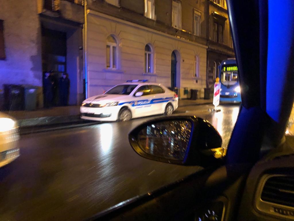 Policija zapela u prometu