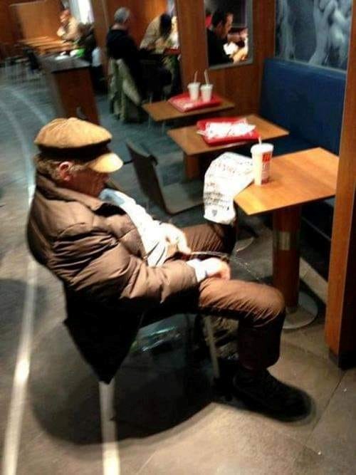 Ono kad ne znaš šifru za WC u meku