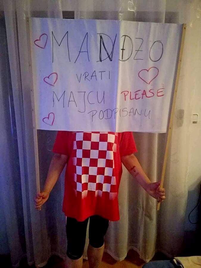 Manđo, pošalji joj dres i hrvacki pravopis