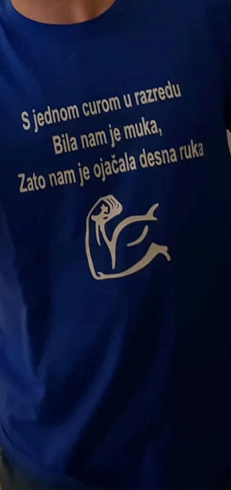 Majica maturanata koji su imali samo jednu curu u razredu