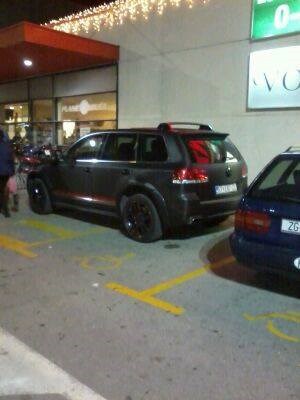 Malo mu je jedno mjesto