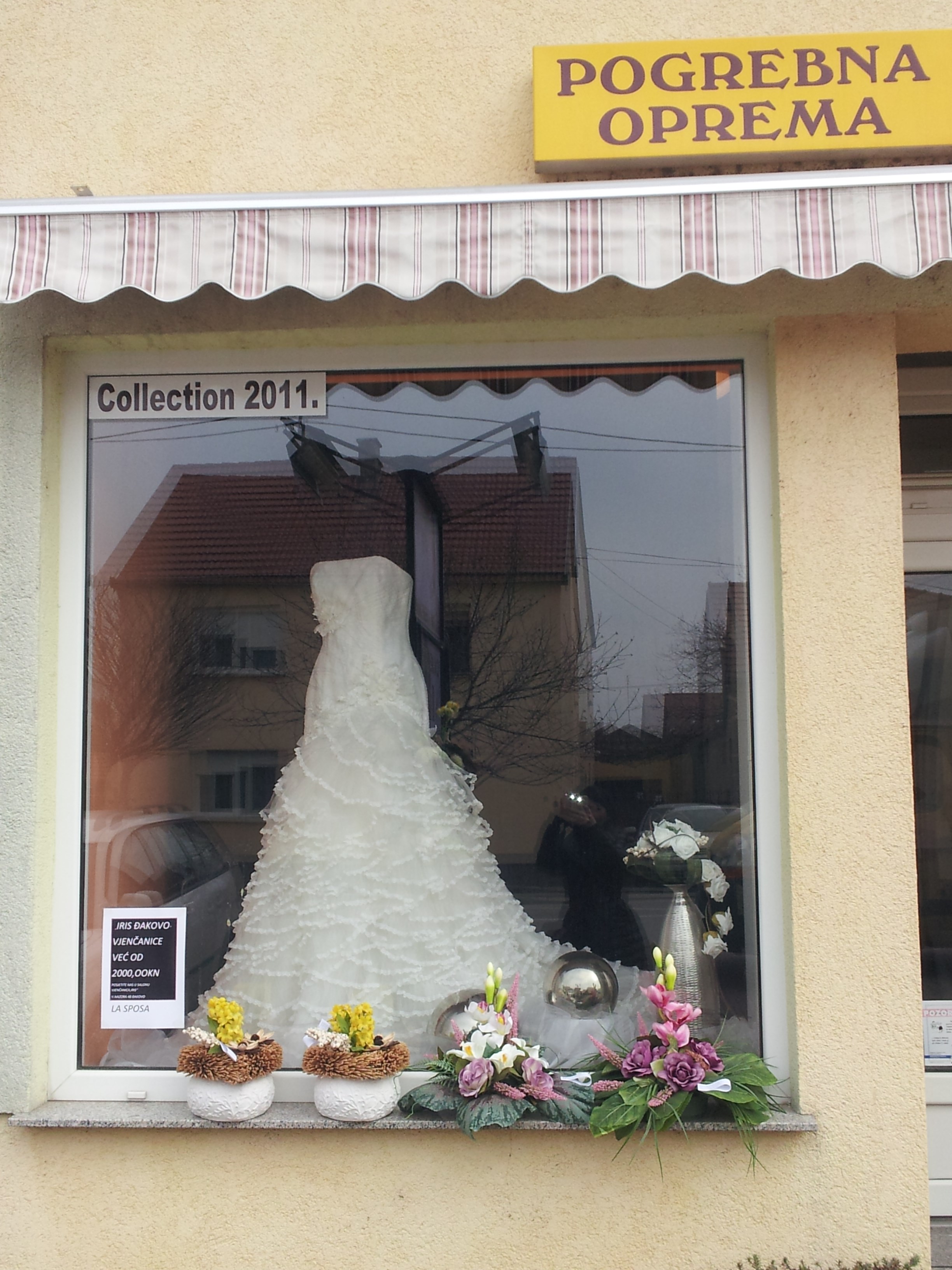 pogrebna kolekcija za žene