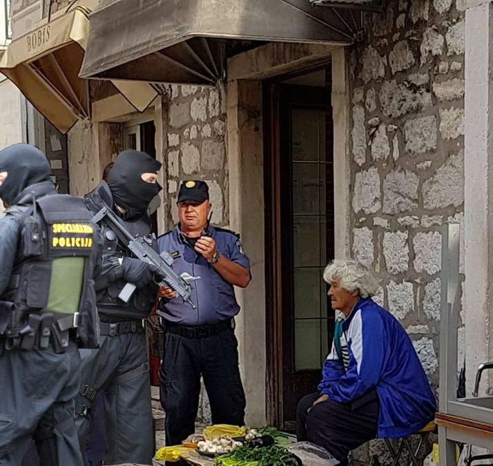 hapsi to ..odmah...:)))...