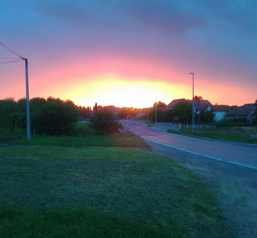 Tko je zapalio nebo?