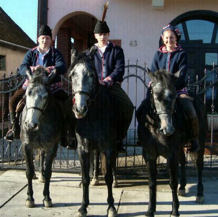 POKLADNI JAHAČI