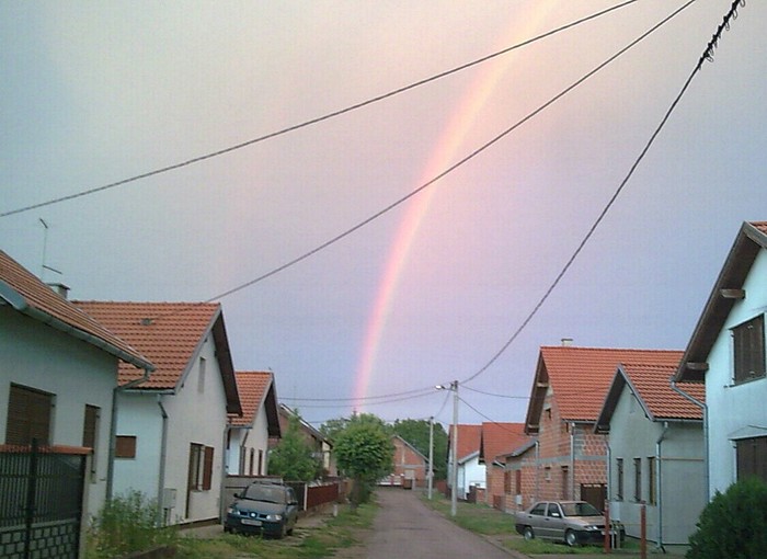 Kraj duge na kraju ulice