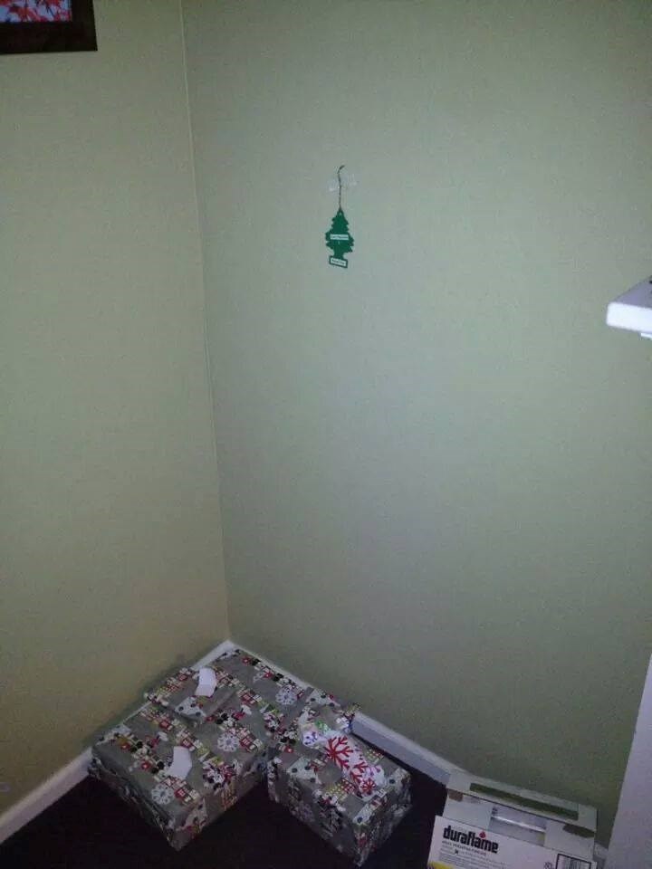 I dont know about yall but this is my xmas tree....