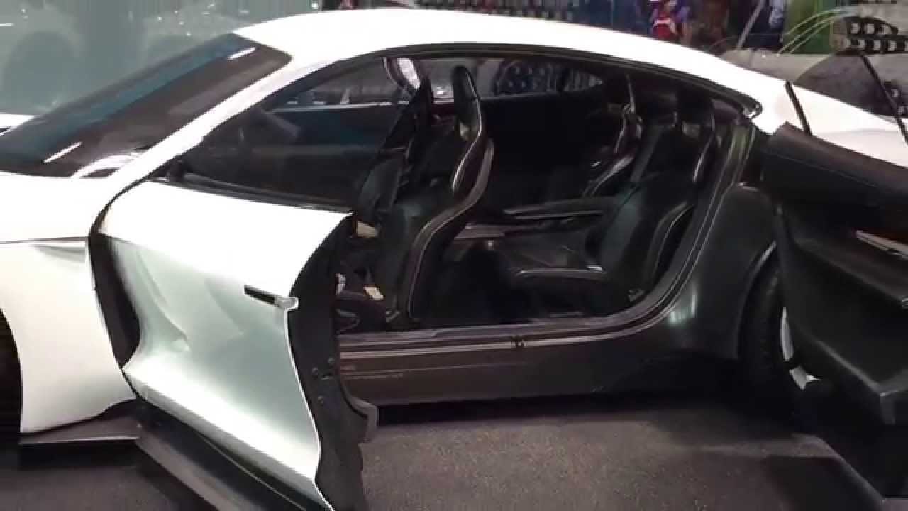 Porsche Mission E Concept 600 PS