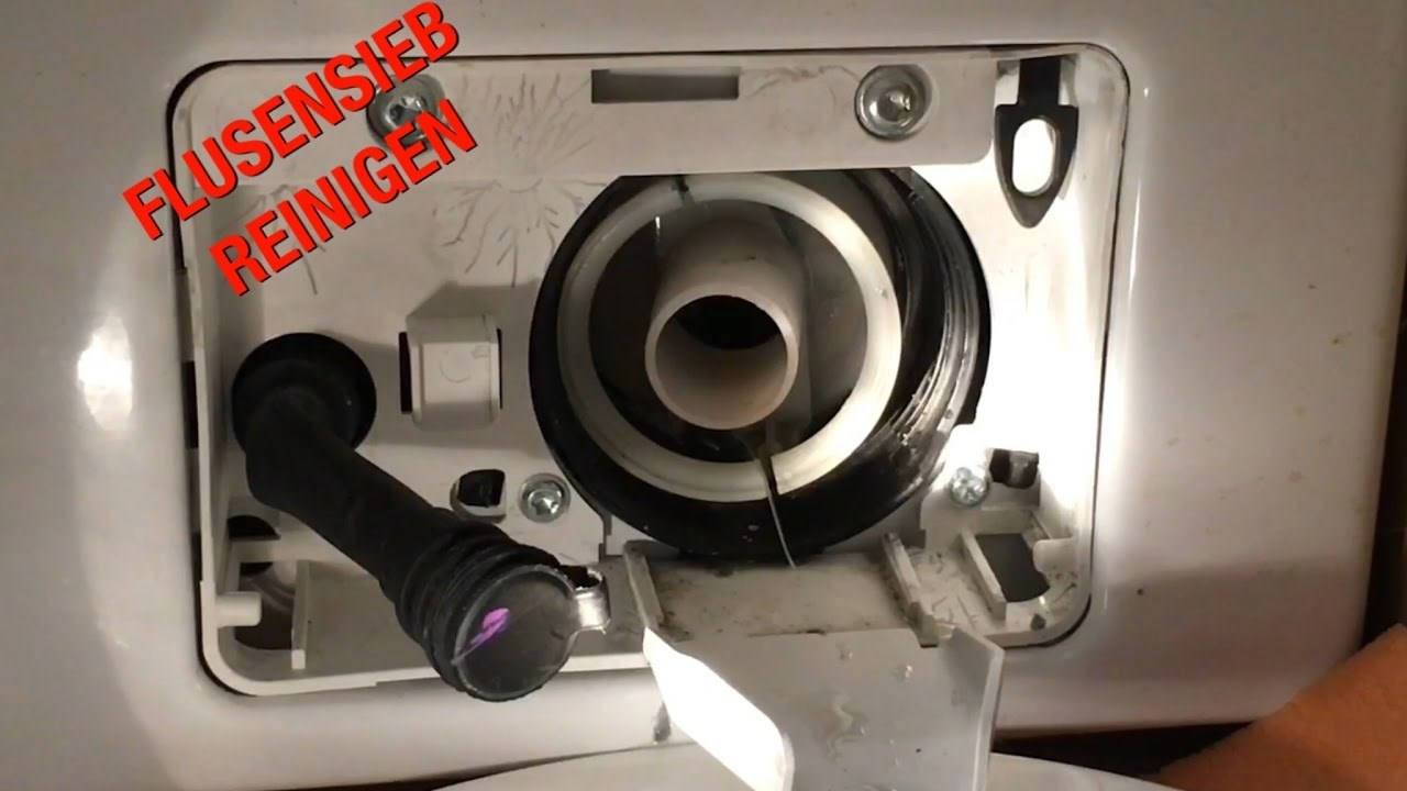 Flusensieb der Waschmaschine reinigen / Waschmaschine pumpt nicht ab