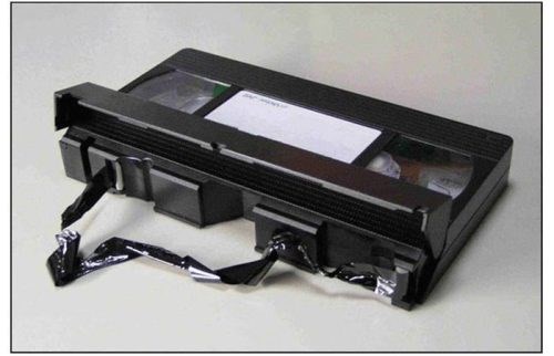 Sjećaš se koje je batine video dobio kad ti je pojeo traku?