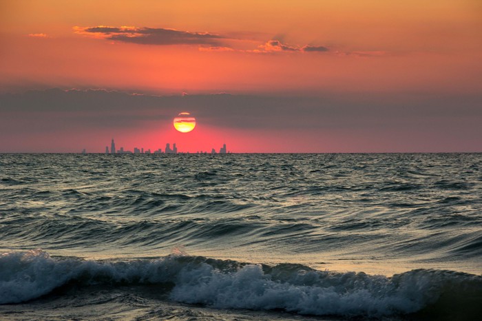 Fenomenalni zalaz s Chicagom u pozadini