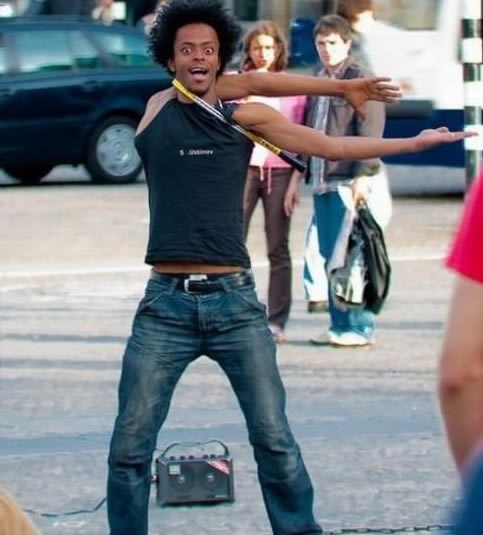 Plesač prolaznike prvo oduševio, pa zgrozio