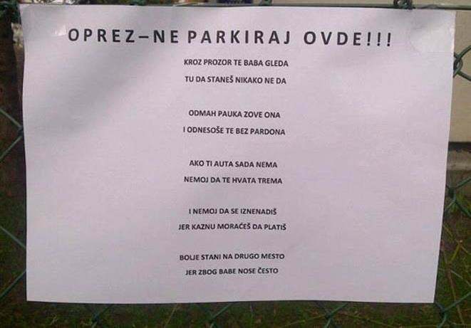 Luda baba špijunira za pauka - pazi auto!