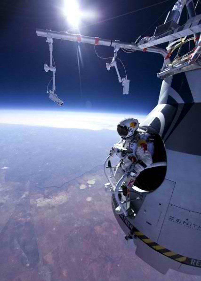 Skok iz svemira s 21.8 kilometara visine