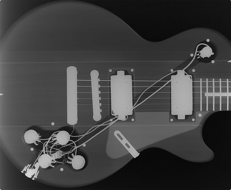 Rentgenska snimka električne gitare