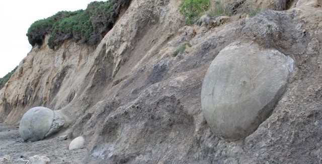 #4 Stijene na plaži "Moeraki Boulders" na Novom Zelandu.