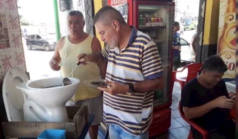 Tko li je došao na ovu bizarnu ideju?