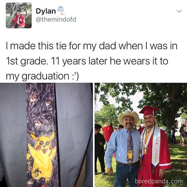 #13 Ovaj otac odjenuo je kravatu na dodijeli diploma svoga sina, koju je napravio kad je bio prvi razred osnovne škole.