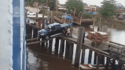 Mislimo da je ovo najopasniji način za ukrcaj automobila u trajekt