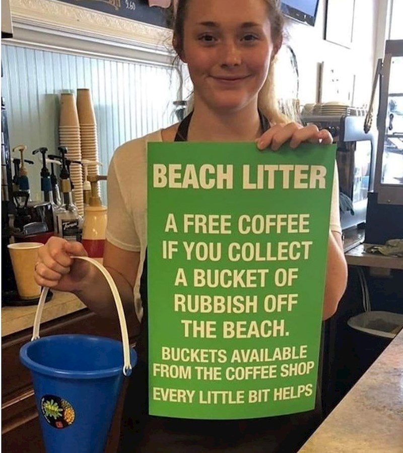 10. Kafić na ovoj plaži daje besplatnu kavu ako napunite kantu s otpadom s plaže.