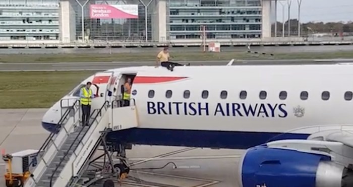 VIDEO Pogledajte zašto se ovaj čovjek popeo na vrh zrakoplova