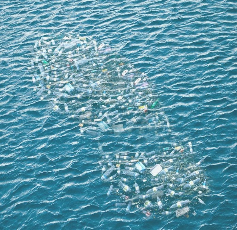 Ljudski ostatci su posvuda.