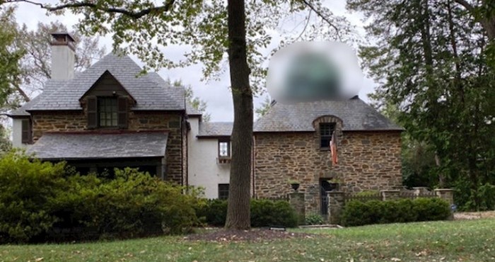 Netko je podijelio fotografiju susjedstva sa zanimljivim dodatkom na jednoj kući