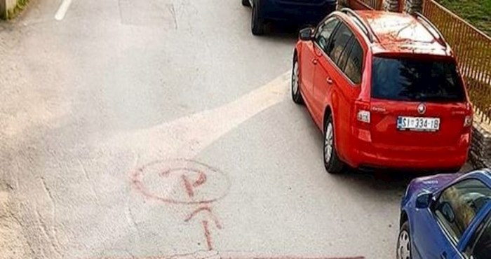 Umjesto natpisa uz cestu, negdje u Dalmaciji nalazi se upozorenje na cesti koje će vas nasmijati