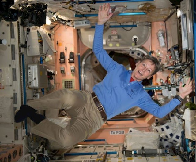 Peggy Whitson američka je astrounatkinja koja je na Međunarodnoj svemirskoj postaji provela čak 665 dana.