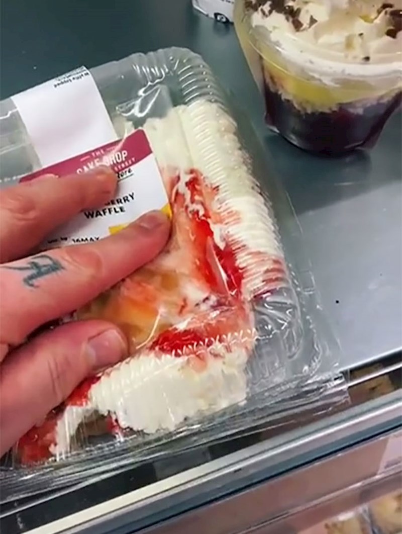 Ovaj tip odlazi u dućane samo da bi uništavao hranu...