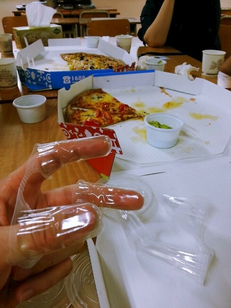 Ovo inače dolazi s pizzom u Koreji.