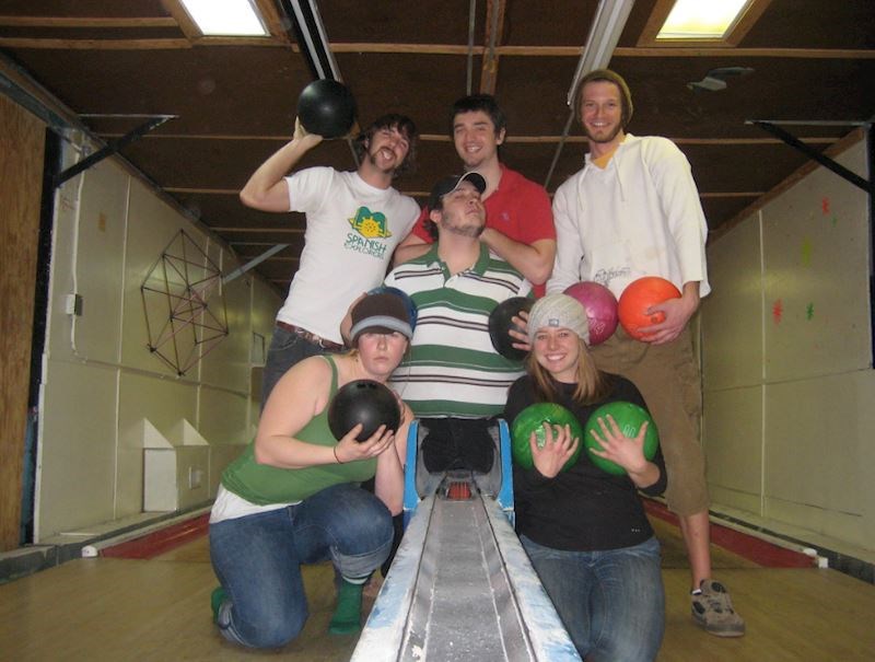 #8 Istraživačka stanica McMurdo ima vlastitu kuglanu još od 1961. godine.