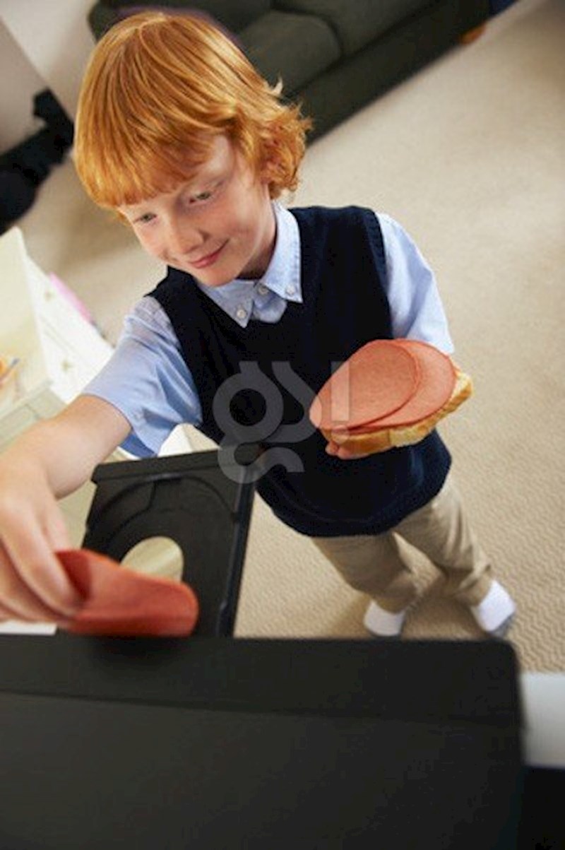 Valjda nije pokvario ništa! :)