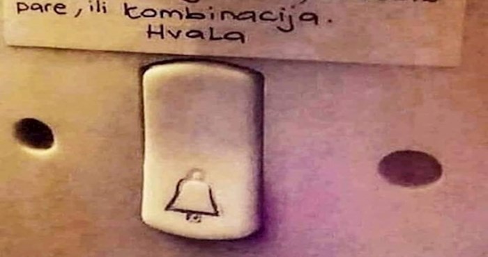 Susjedi su primijetili urnebesnu poruku na zvonu jedne stanarke; ovo morate vidjeti!