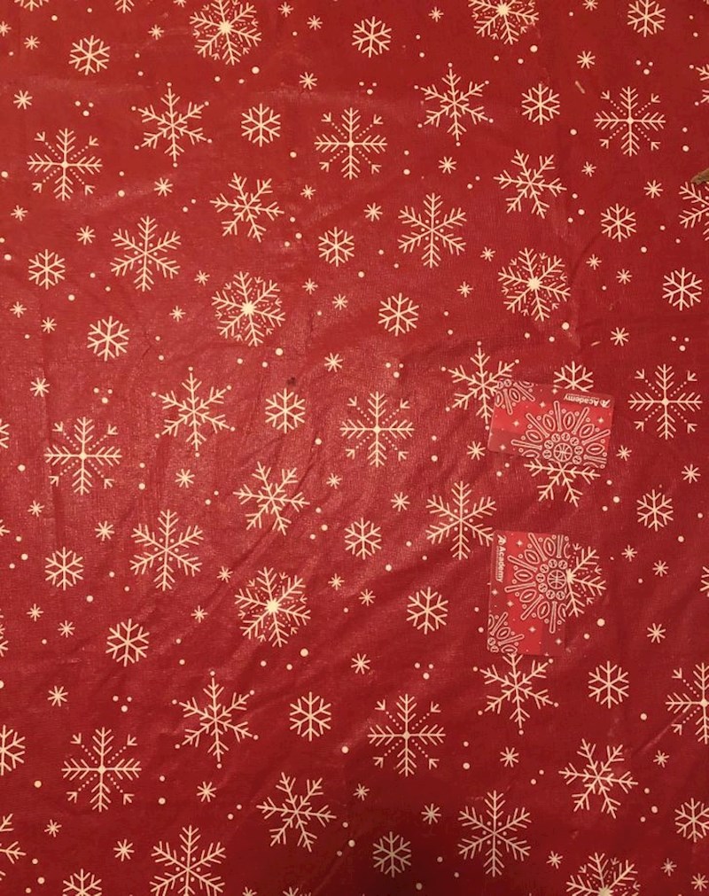 “Moje poklon kartice i stolnjak.”