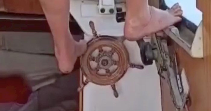 VIDEO U Dalmaciji se brod ponekad vozi i ovako, snimka je urnebesna!