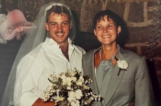 "Moji roditelji mijenjaju odjeću za vjenčanje, 1984."