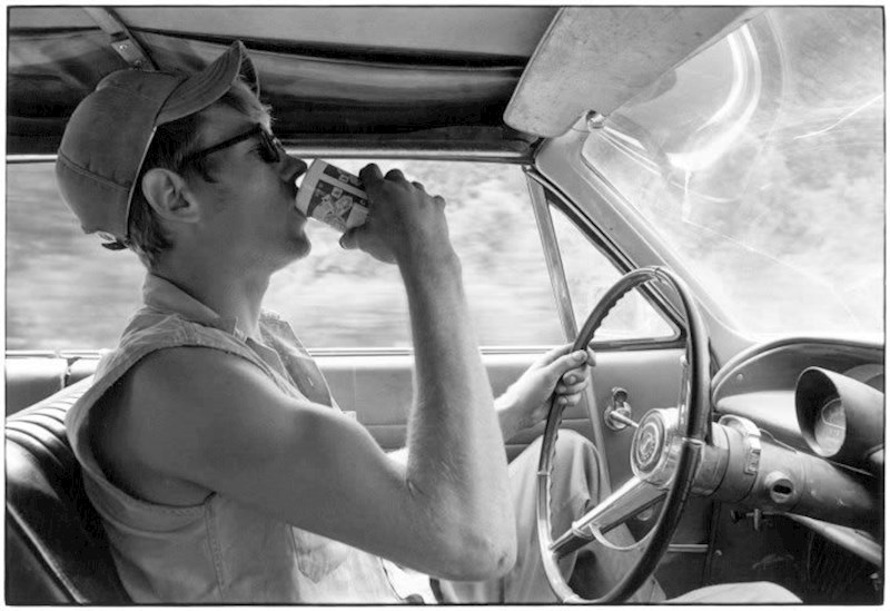 Ispijanje alkohol tijekom vožnje bila je normalna pojava.