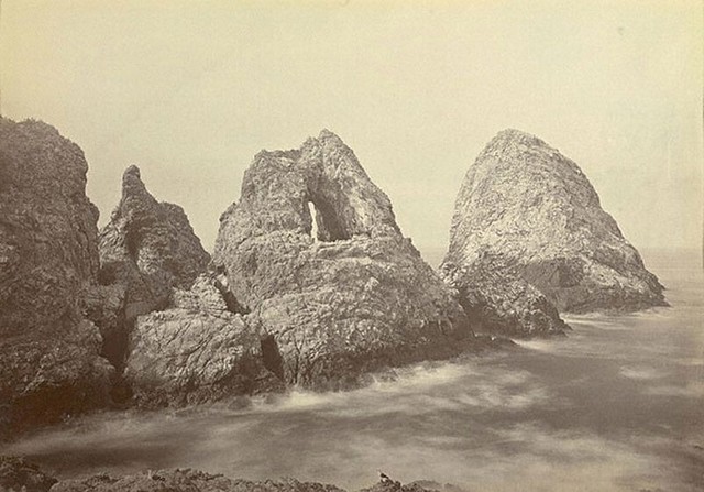 Otoci šećera u ribarskom zaljevu, autora Carleton Watkins, nadahnuli su umjetnike na stvaranje prizora "Mora cole".