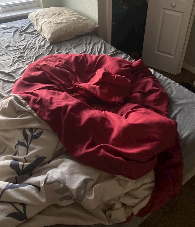 “Tražio sam majicu svoje škole najmanje 10 minuta.”