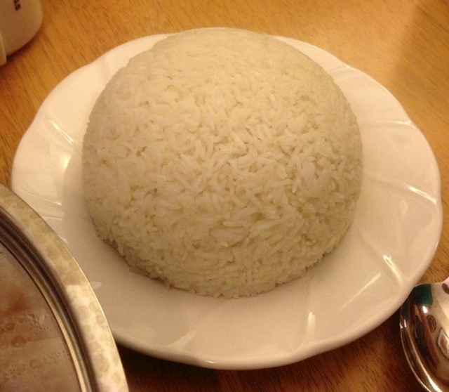 Uništavanje ove prekrasne kupole riže ne bi bilo dobro, čak i da ima nevjerojatan okus.