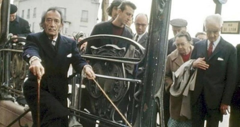 Pogledajte fotografiju Salvador Dalija i njegovog neobičnog ljubimca iz 1969. godine