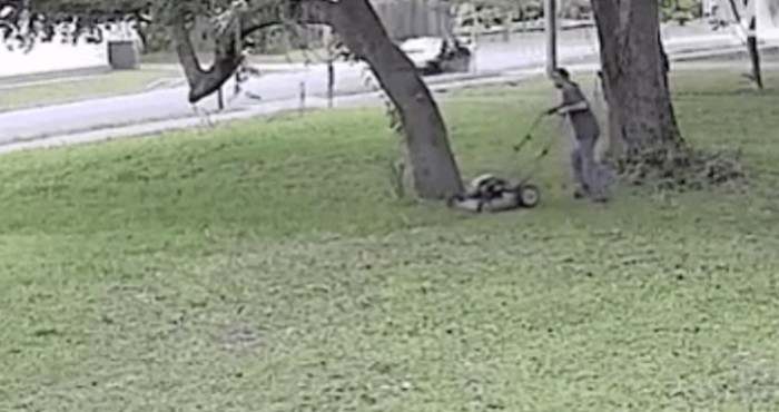 Dok je kosio travu dogodilo mu se nešto potpuno neočekivano