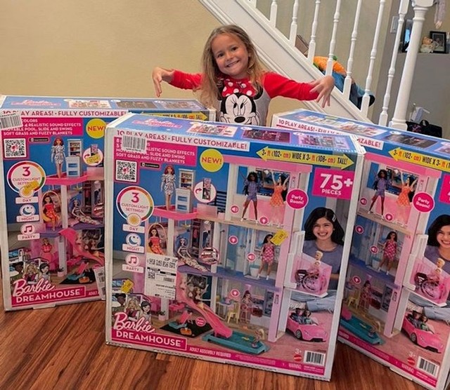 “Na putu kući u autobomilu smo kćeri dali mobitel. Naručila je sve Barbie kuće s Amazona. ”