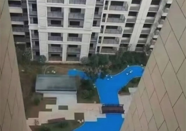 200 vlasnika stanova u kineskom gradu Changsha, naljutili su se kad su saznali da je jezero koje im je obećano...
