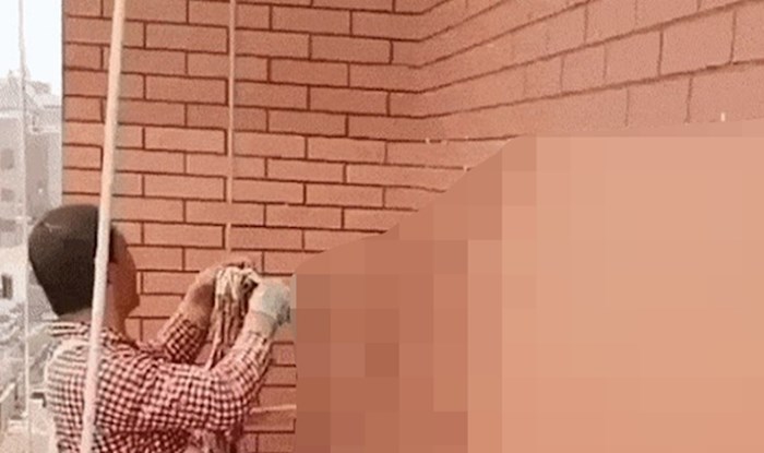 Ako ste se ikad pitali kako običnu fasadu pretvoriti u nešto drugo, ovaj radnik ima rješenje